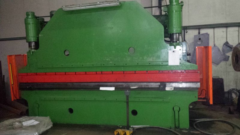 PIEGATRICE IDRAULICA 150 TONN X 4000mm